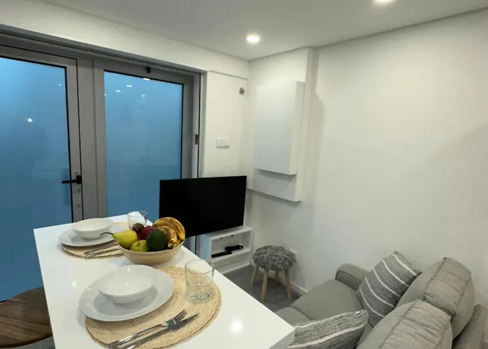 Estudio Novo - Fantastico T0 * Porto