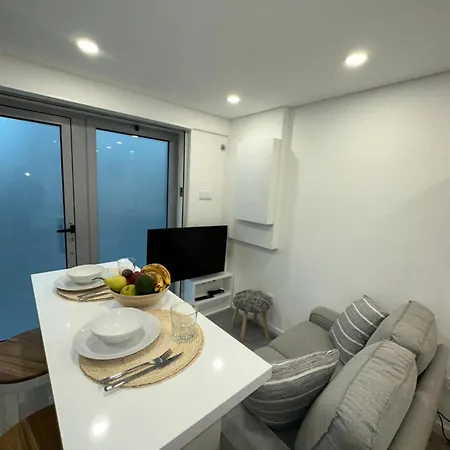 Estudio Novo - Fantastico T0 * Porto