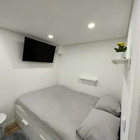 Estudio Novo - Fantastico T0 Apartment *