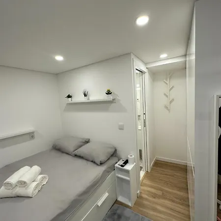 Estudio Novo - Fantastico T0 * Oporto